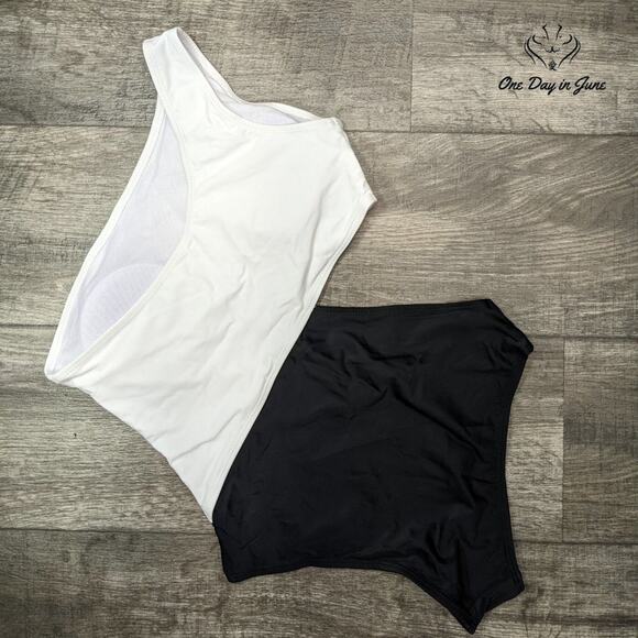 SweatyRocks One Shoulder Cut Out One Piece Swimsuit Size M - Picture 4 of 4